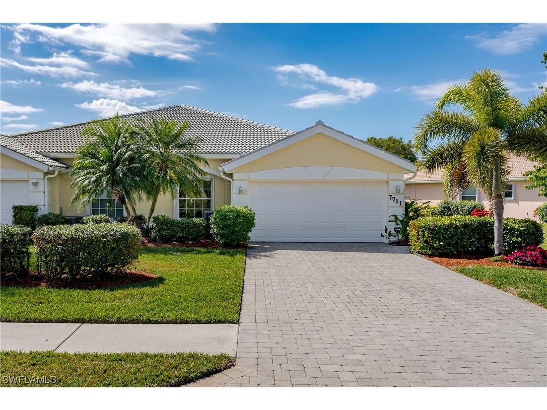 7711 Berkshire Pines Drive Naples FL 34104 224013967 image1