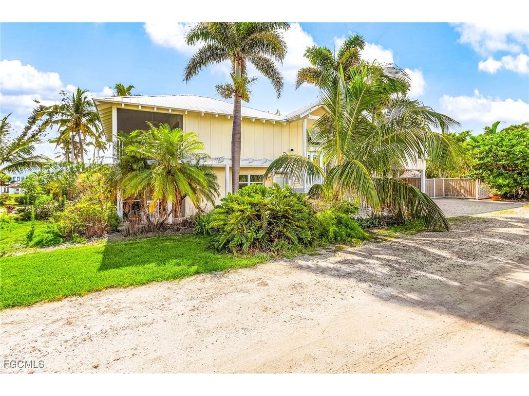 7711 Bocilla Lane Bokeelia FL 33922 2025002275 image4