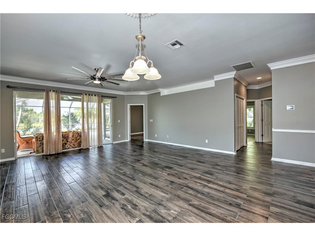 7715 Cameron Circle Fort Myers FL 33912 2026000572 image9