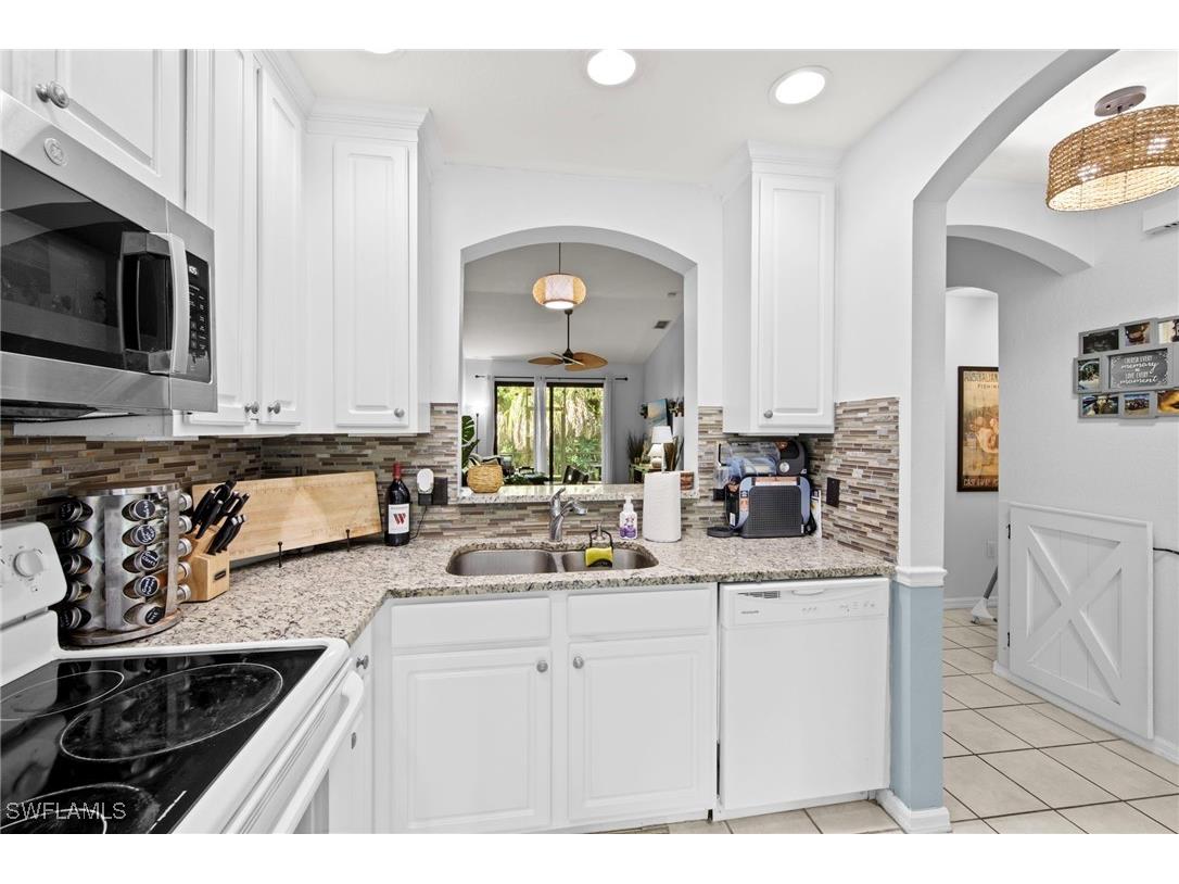 7715 Woodbrook Circle #3402 Naples FL 34104 225073779 image6