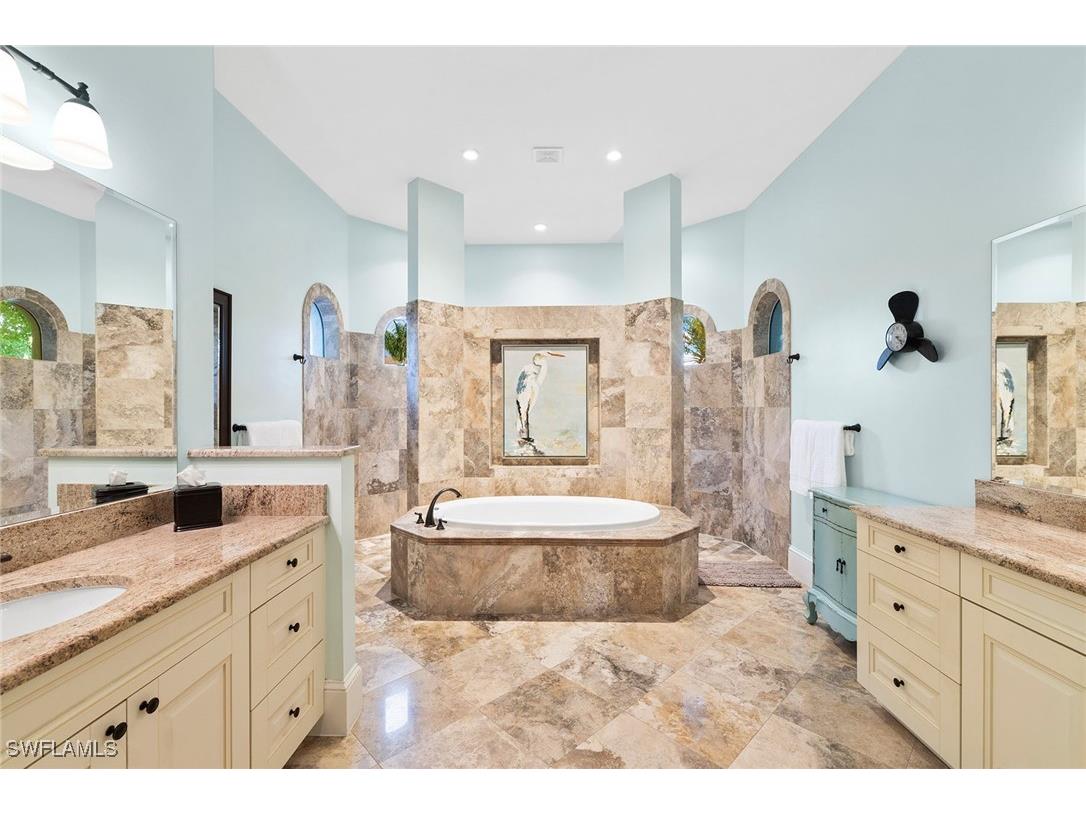 7717 Trent Court Naples FL 34113 225081390 image26