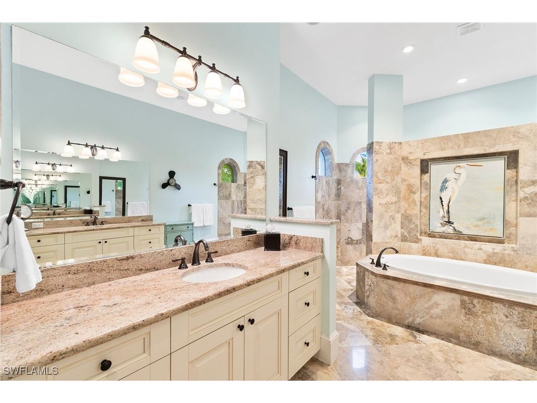 7717 Trent Court Naples FL 34113 225081390 image27