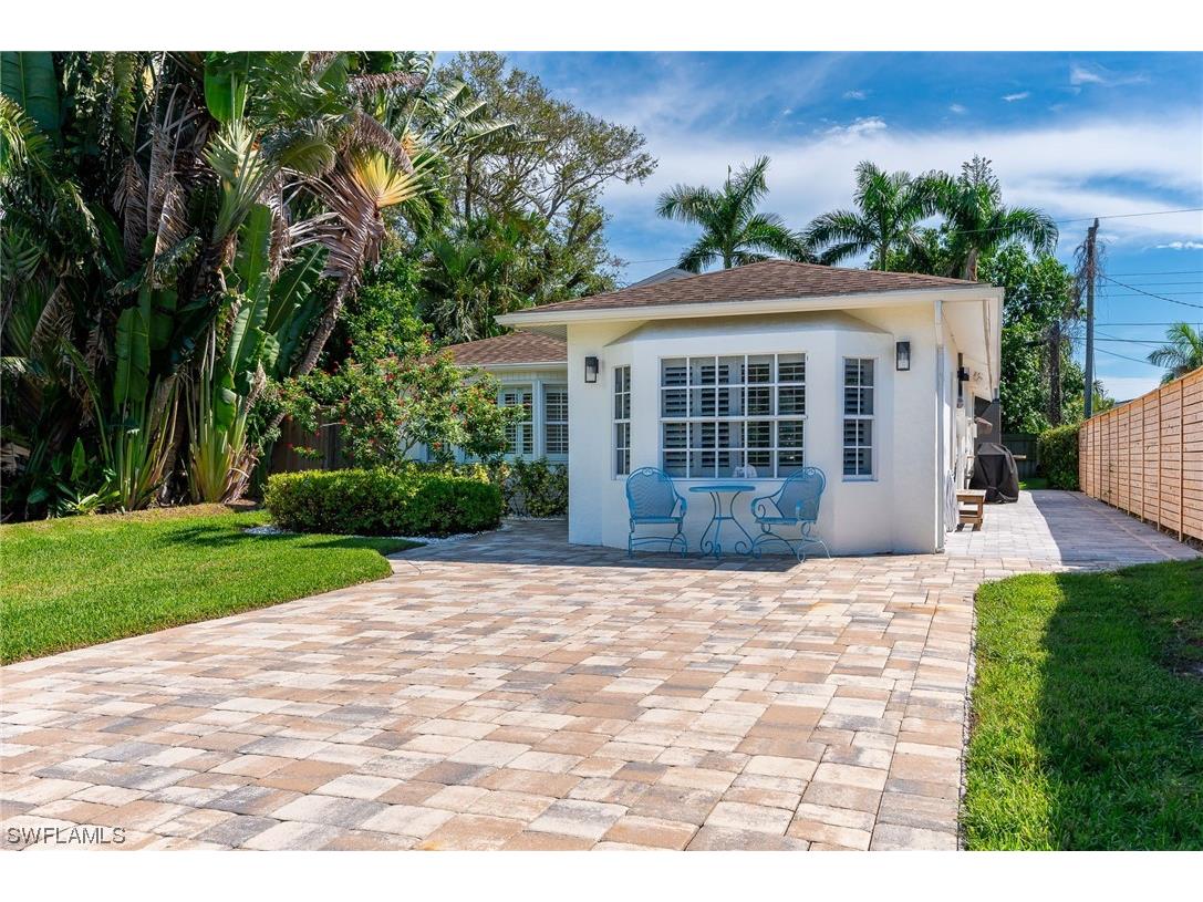772 104th Avenue N Naples FL 34108 223071427 image1
