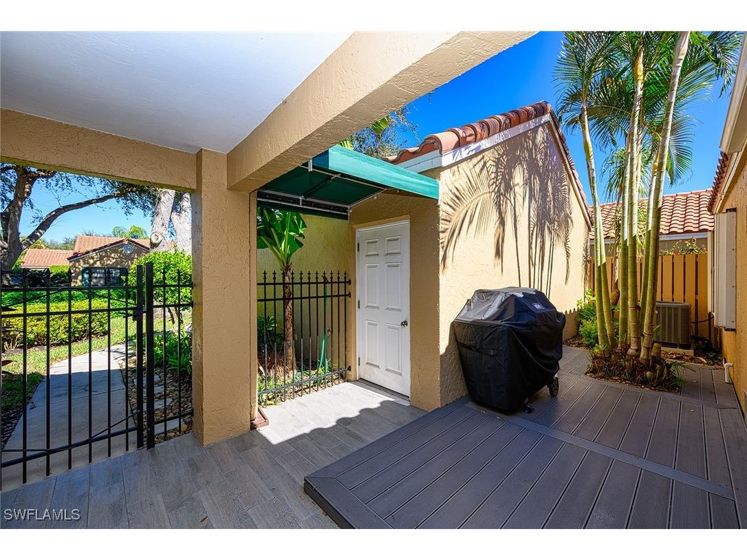 772 Reef Point Circle #55 Naples FL 34108 225075764 image1