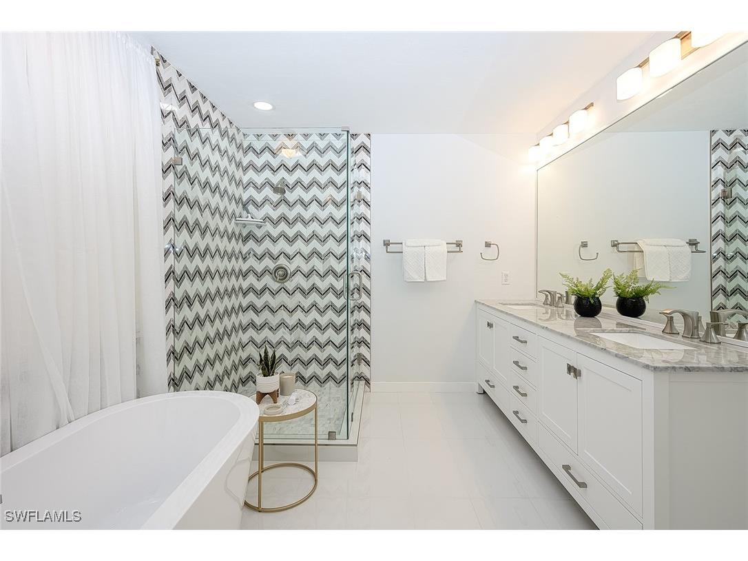 772 Reef Point Circle #55 Naples FL 34108 225075764 image19