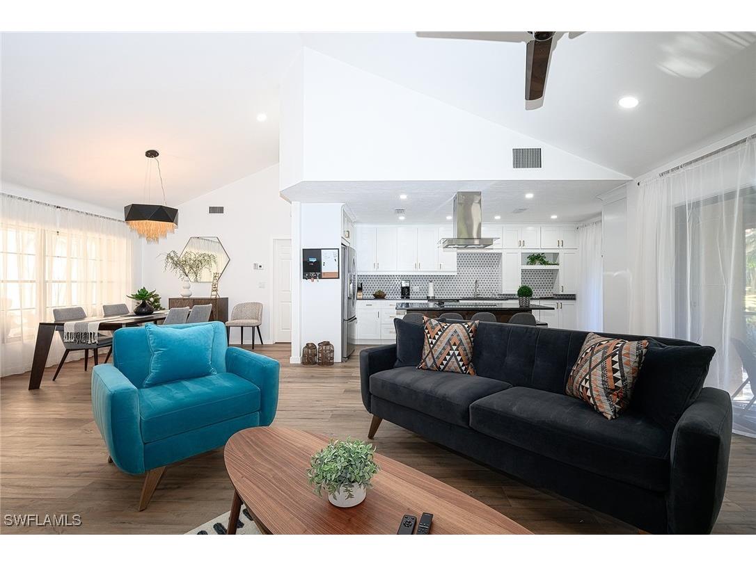 772 Reef Point Circle #55 Naples FL 34108 225075764 image9