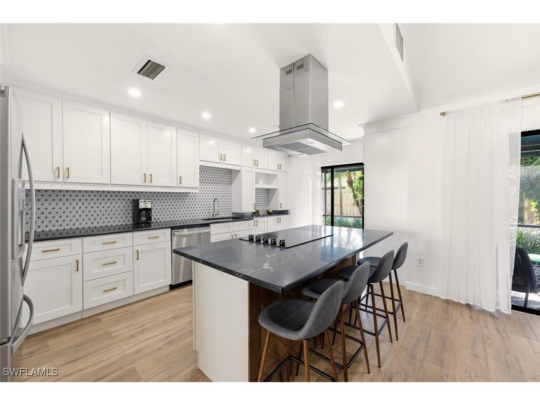 772 Reef Point Circle Naples FL 34108 225079173 image1