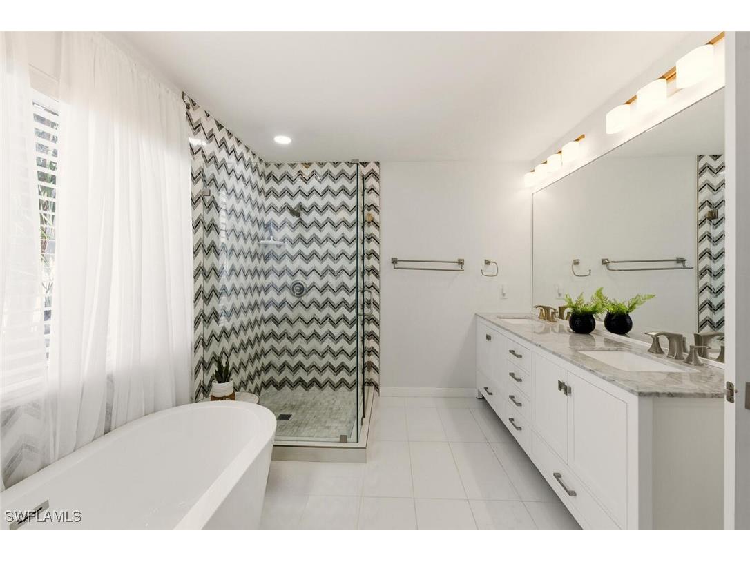 772 Reef Point Circle Naples FL 34108 225079173 image16