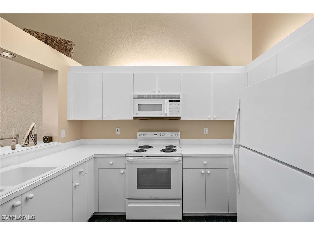 7725 Pebble Creek Circle #305 Naples FL 34108 226003768 image16