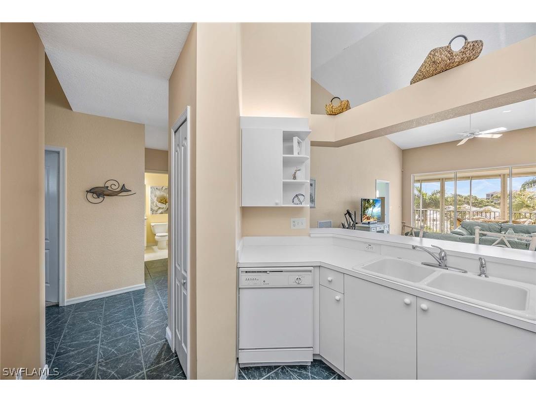 7725 Pebble Creek Circle #305 Naples FL 34108 226003768 image17