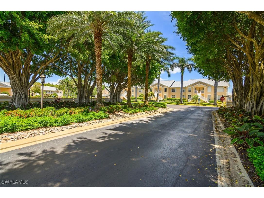 773 Wiggins Lake Drive #102 Naples FL 34110 225044514 image27