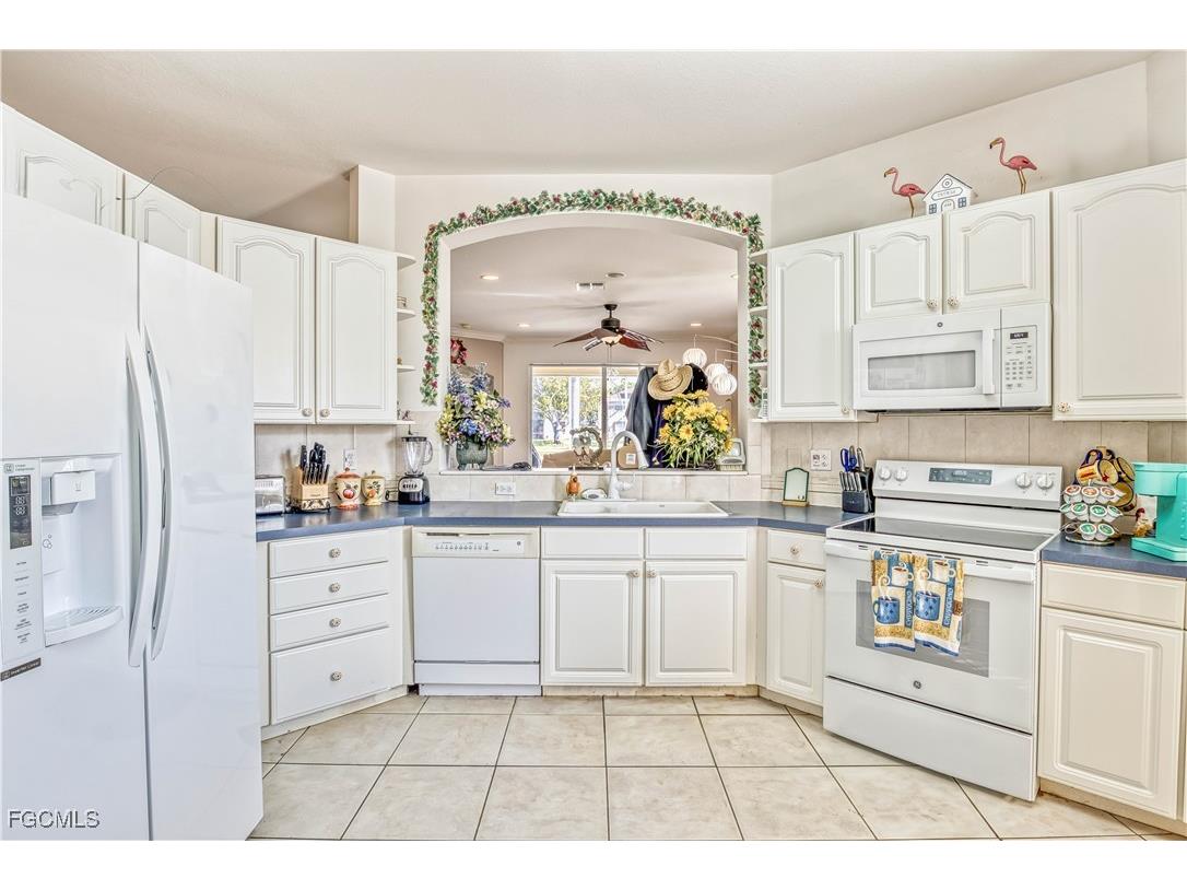 7737 Haverhill Court Naples FL 34104 2025022632 image10