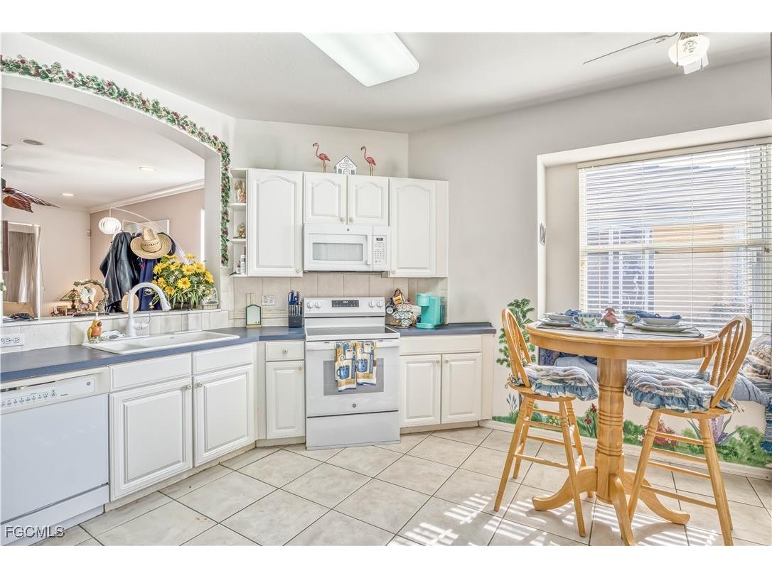 7737 Haverhill Court Naples FL 34104 2025022632 image9