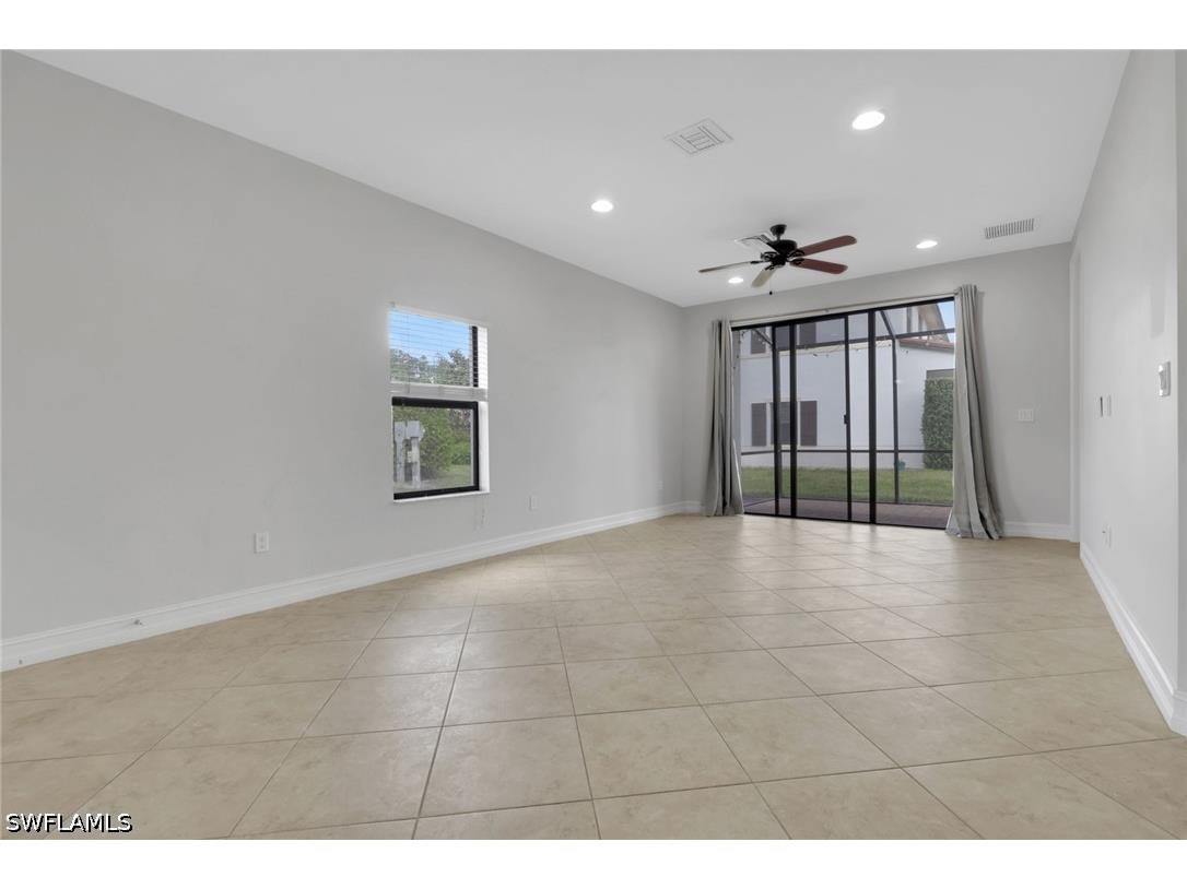 7738 Bristol Circle Naples FL 34120 226014492 image10