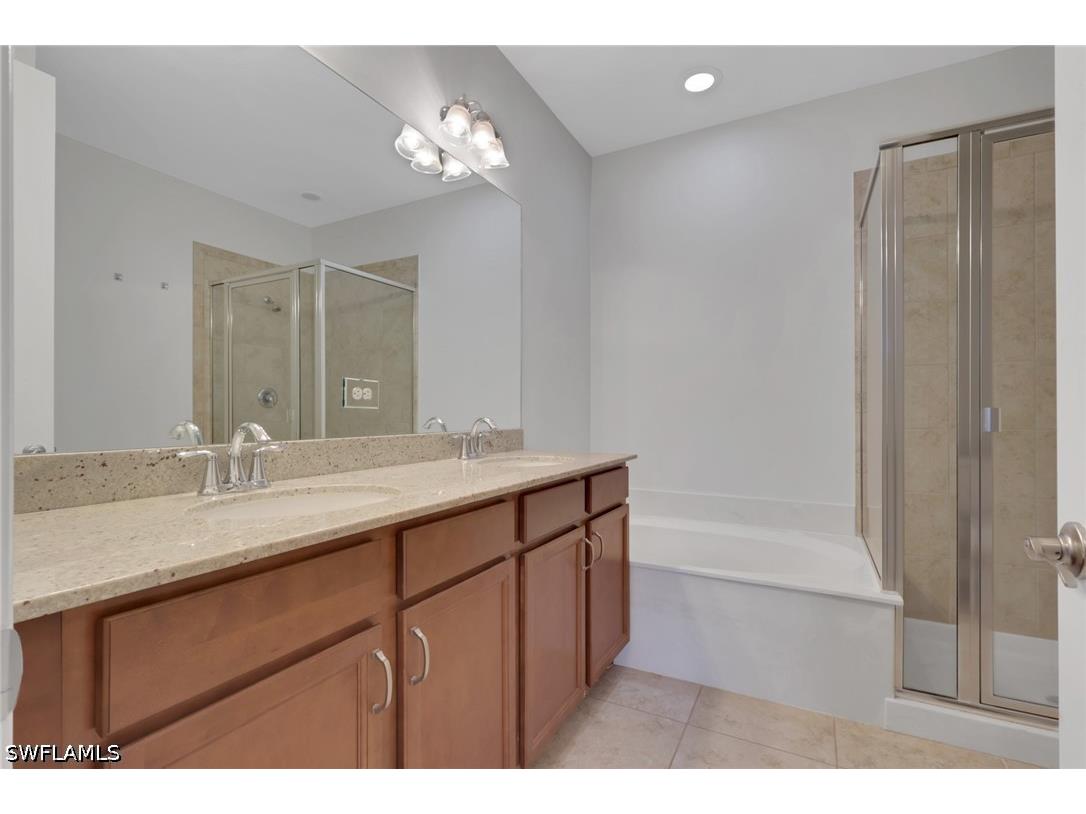 7738 Bristol Circle Naples FL 34120 226014492 image16