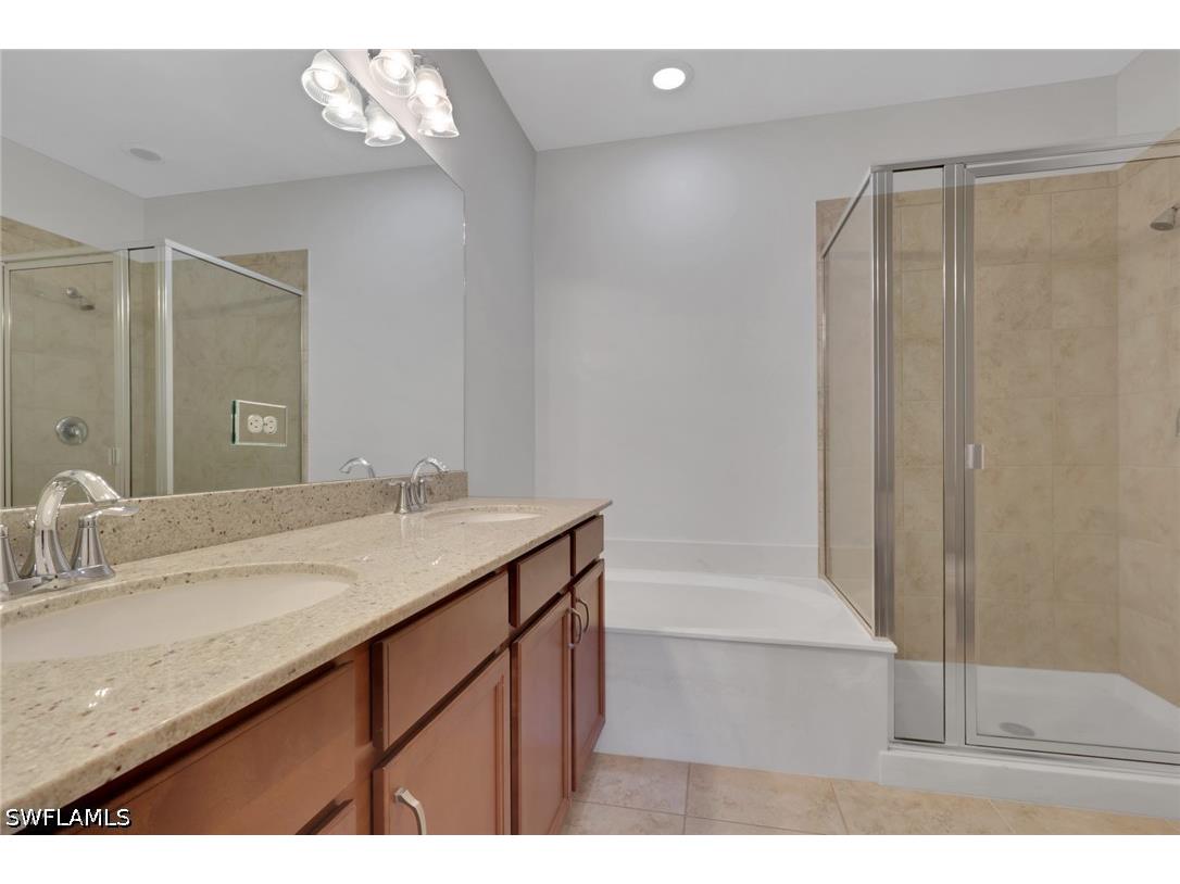 7738 Bristol Circle Naples FL 34120 226014492 image17