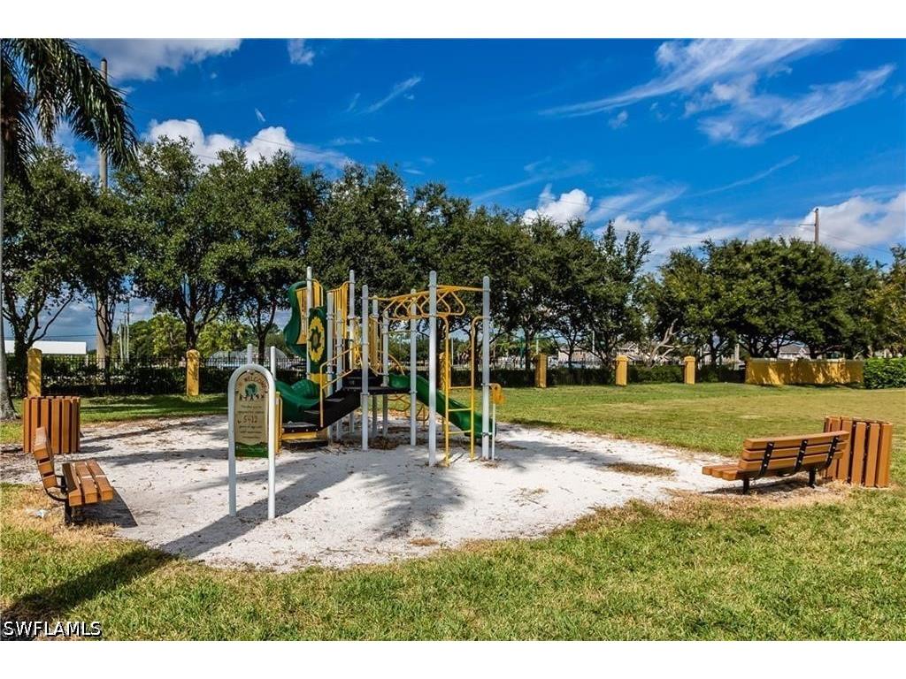 7738 Bristol Circle Naples FL 34120 226014492 image29