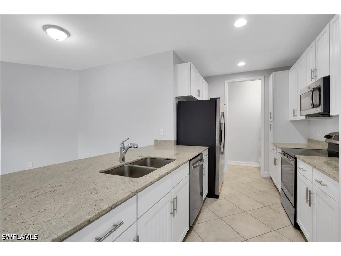 7738 Bristol Circle Naples FL 34120 226014492 image4