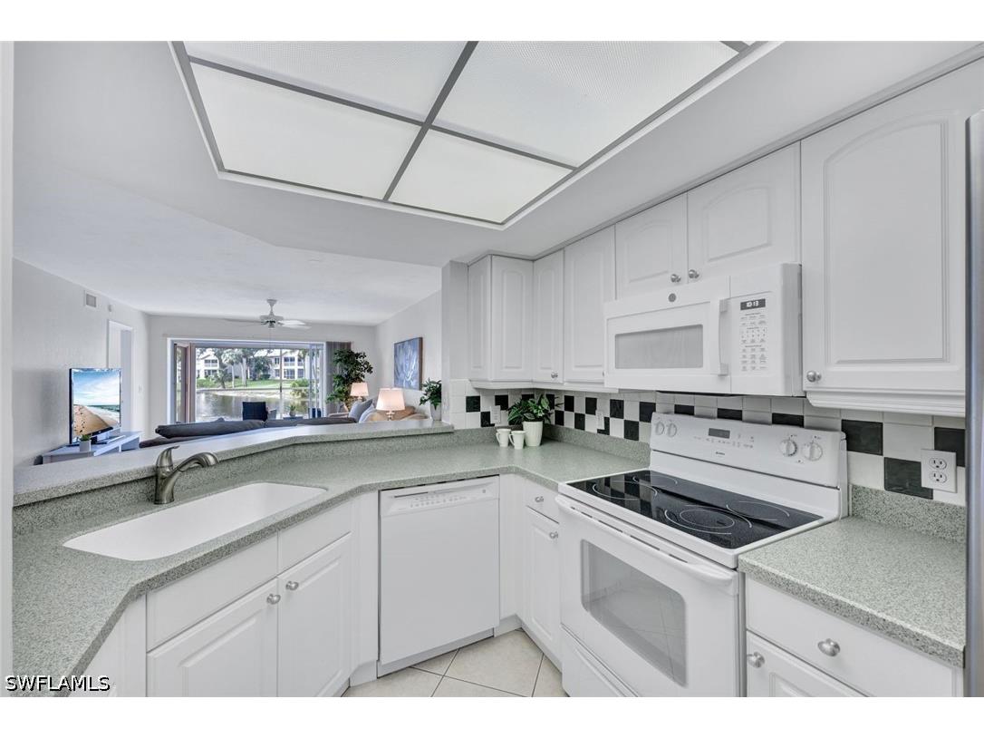 774 Wiggins Lake Drive #101 Naples FL 34110 226018660 image4