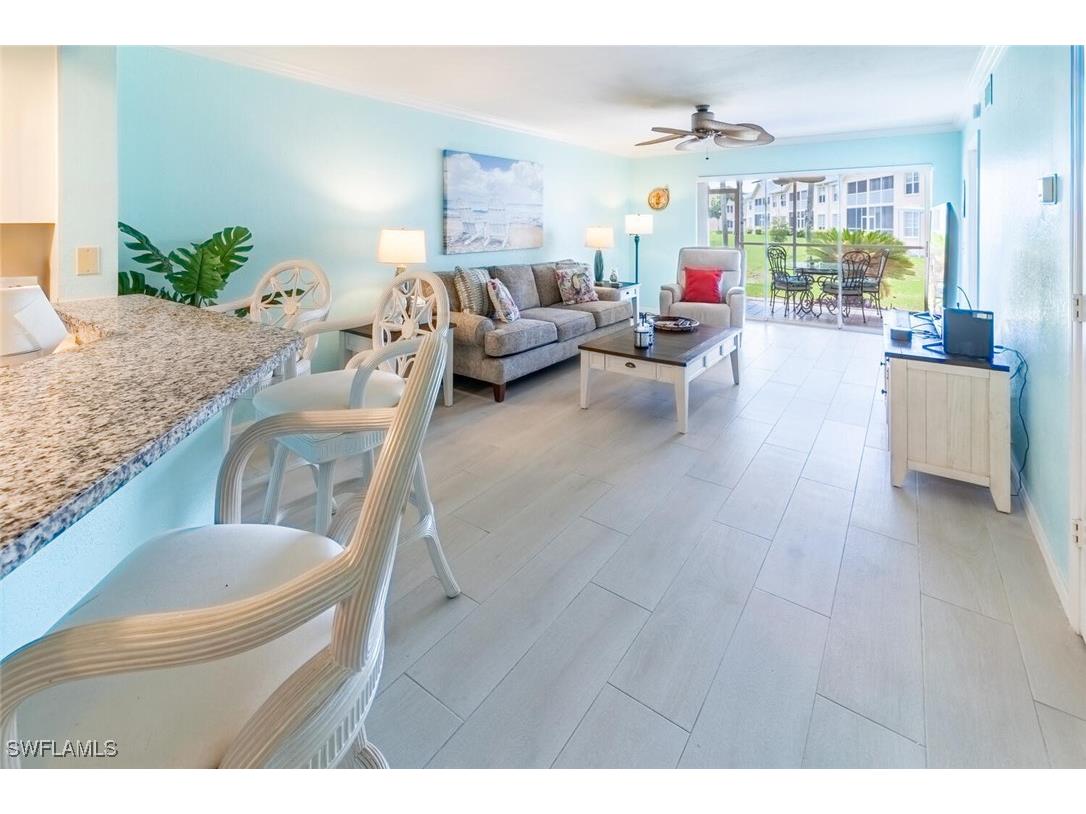 774 Wiggins Lake Drive #106 Naples FL 34110 225068362 image1