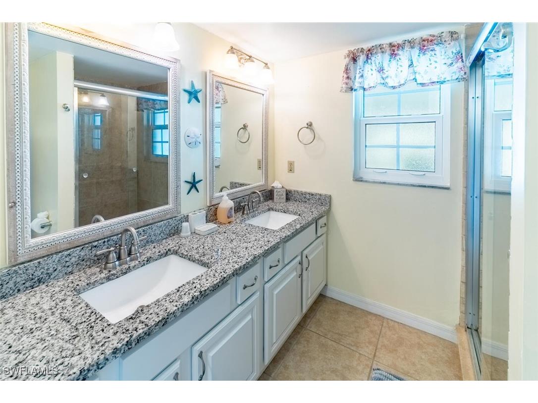 774 Wiggins Lake Drive #106 Naples FL 34110 225068362 image10