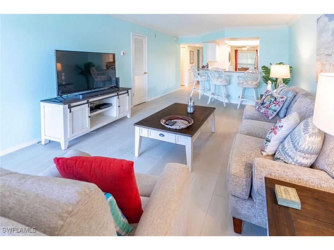 774 Wiggins Lake Drive #106 Naples FL 34110 225068362 image2