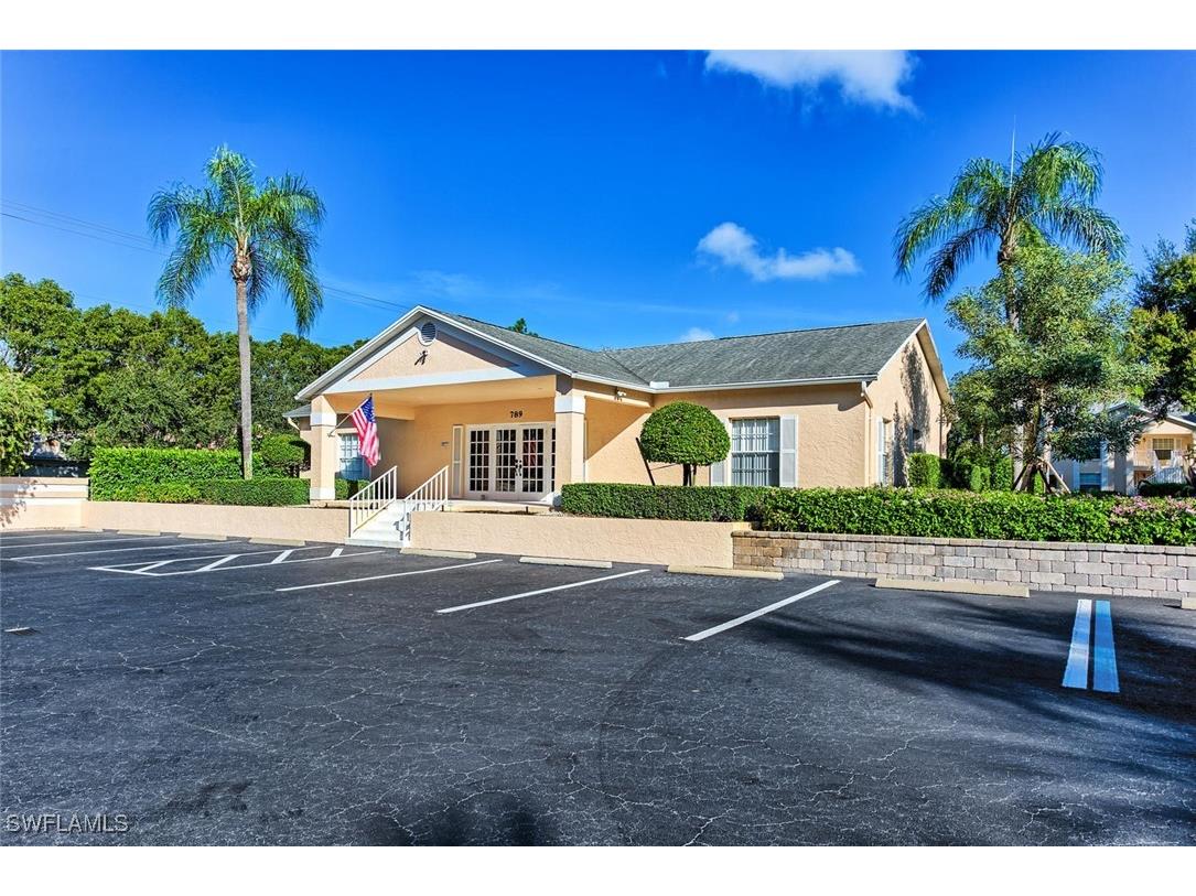 774 Wiggins Lake Drive #106 Naples FL 34110 225068362 image30