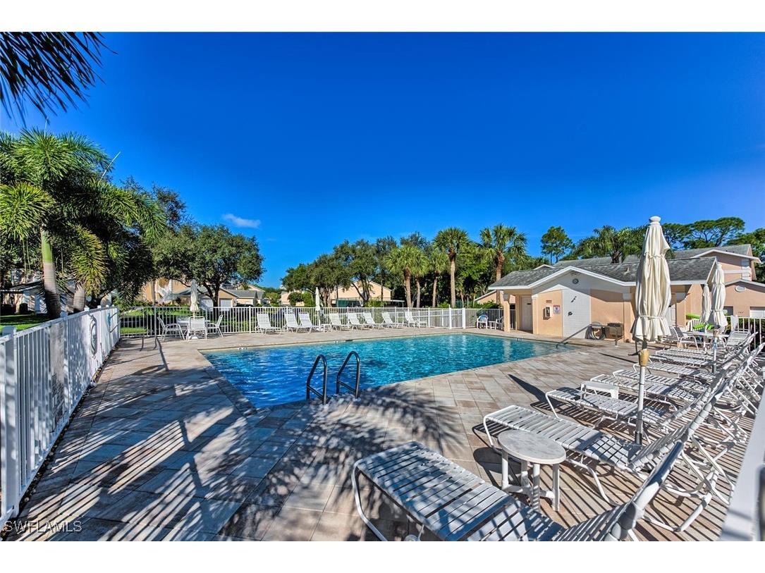 774 Wiggins Lake Drive #106 Naples FL 34110 225068362 image34