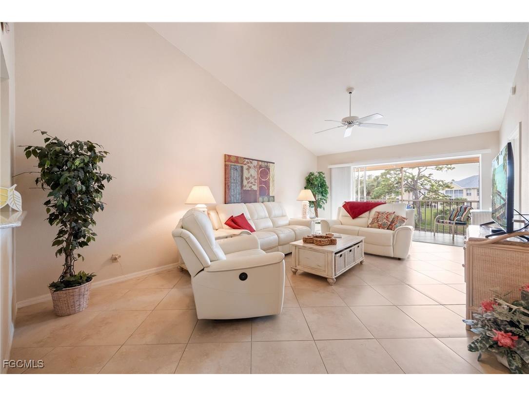 774 Wiggins Lake Drive #204 Naples FL 34110 2025019603 image1