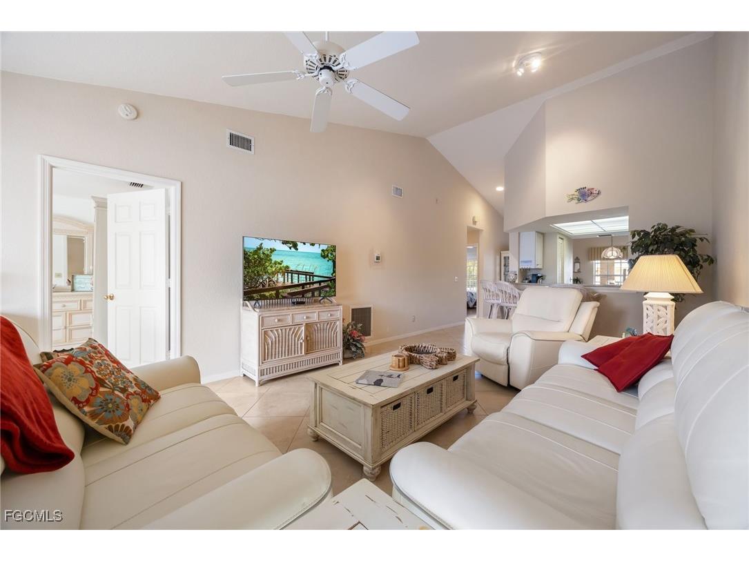 774 Wiggins Lake Drive #204 Naples FL 34110 2025019603 image20