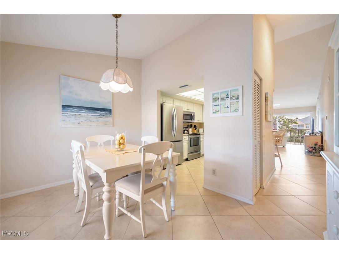 774 Wiggins Lake Drive #204 Naples FL 34110 2025019603 image9