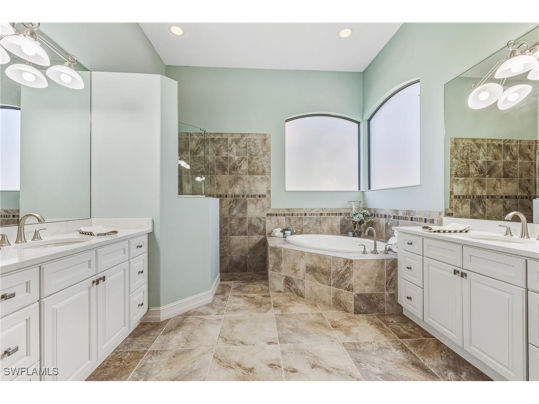 7749 Classics Drive Naples FL 34113 225078987 image12