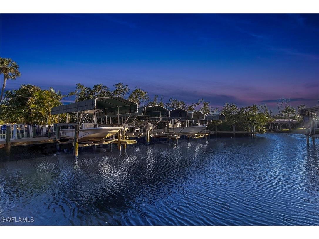 7749 Victoria Cove Court Fort Myers FL 33908 225029906 image2