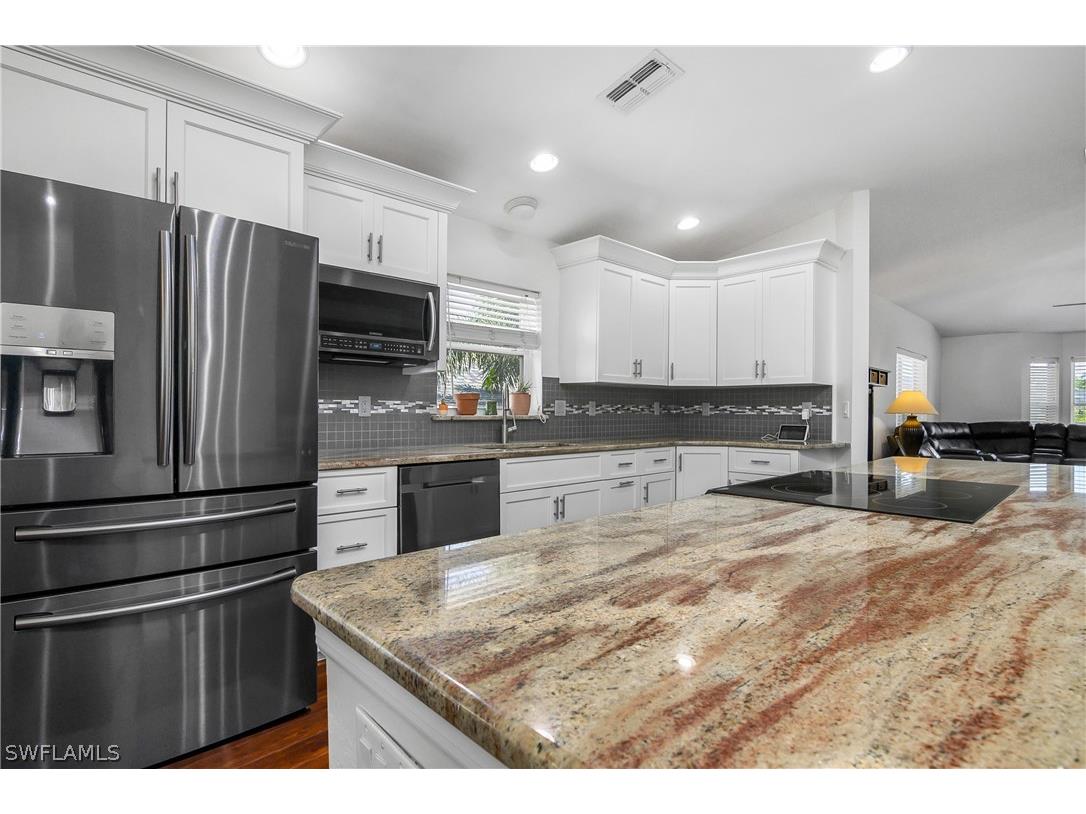 7749 Victoria Cove Court Fort Myers FL 33908 226012199 image4