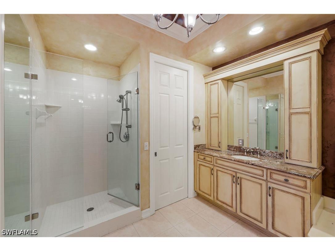 775 Bentwater Circle #204 Naples FL 34108 226019080 image21