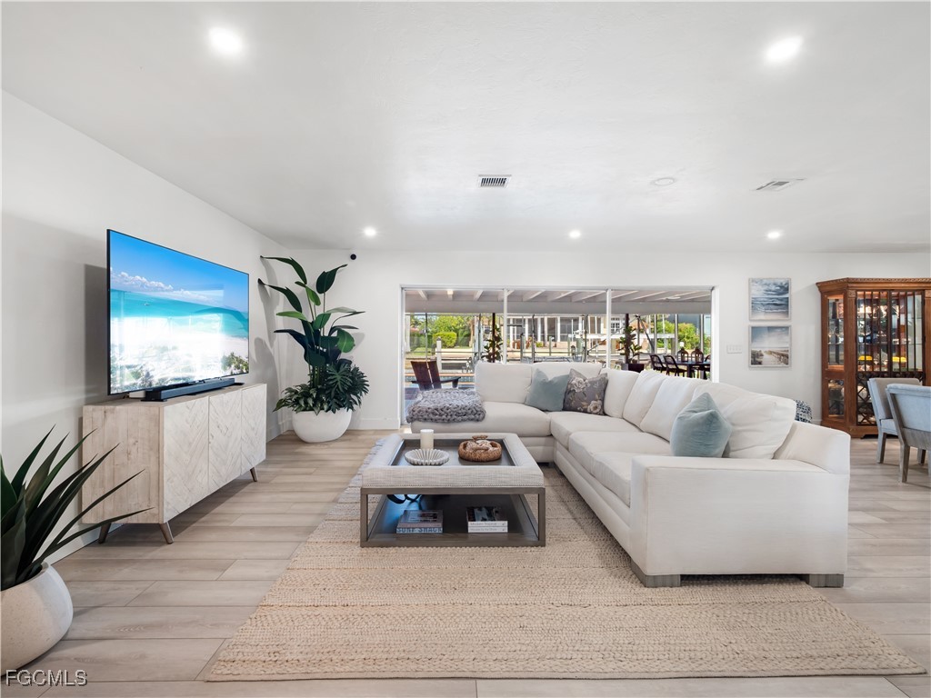 775 Cal Cove Drive Fort Myers FL 33919 2025018775 image14