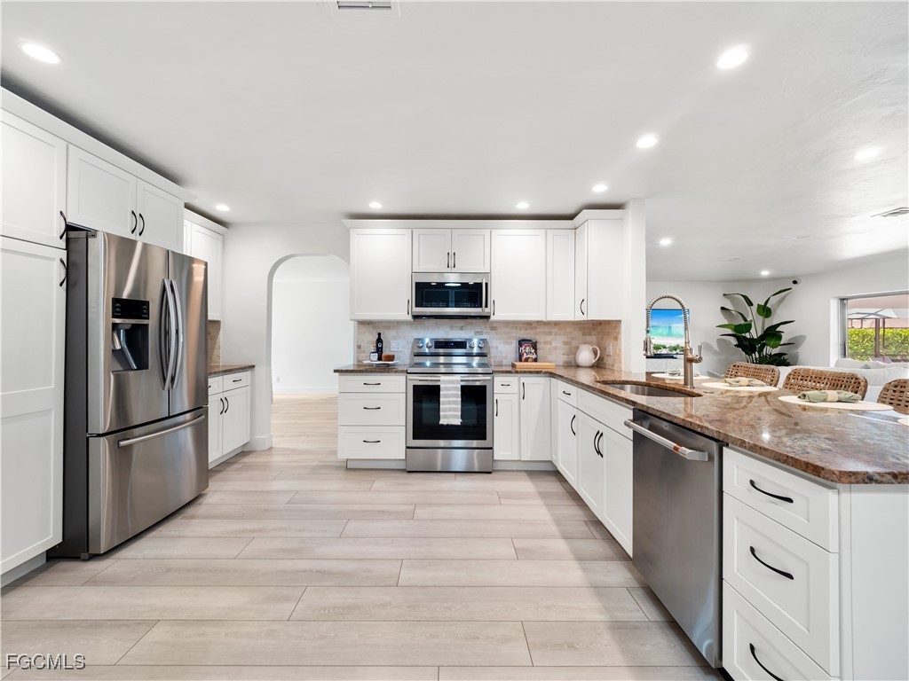 775 Cal Cove Drive Fort Myers FL 33919 2025018775 image23