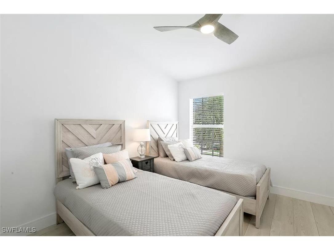 775 Hampton Circle #133 Naples FL 34105 226002729 image17