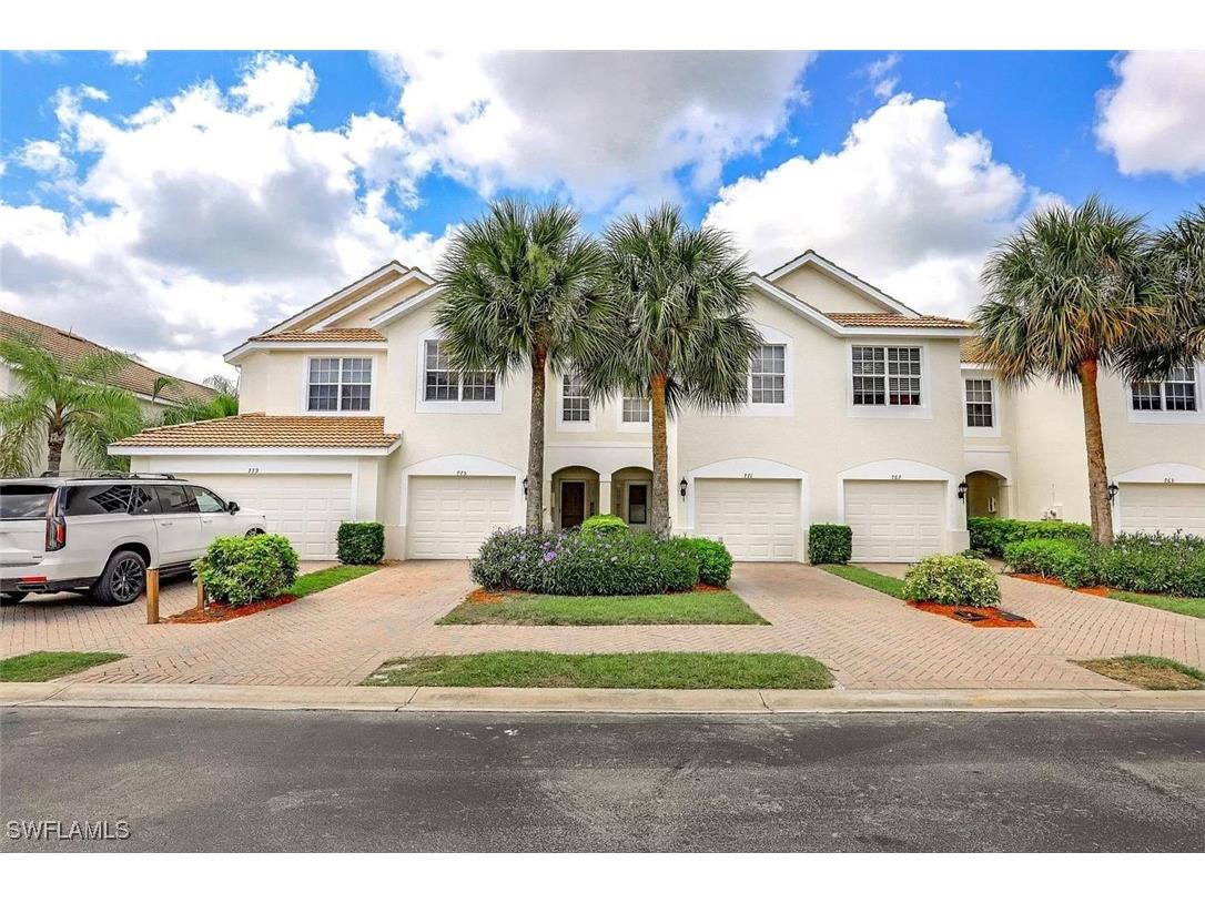 775 Hampton Circle #133 Naples FL 34105 226002729 image2