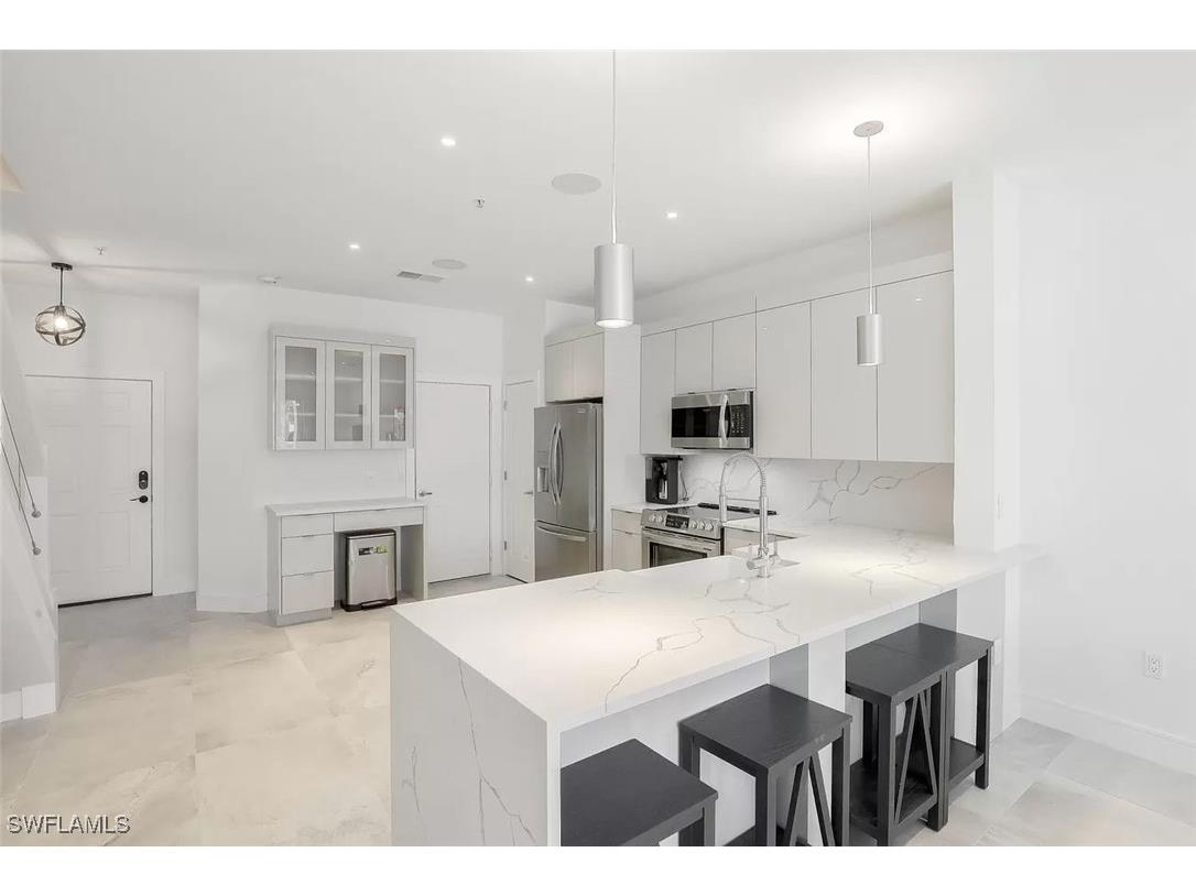 775 Hampton Circle #133 Naples FL 34105 226002729 image9