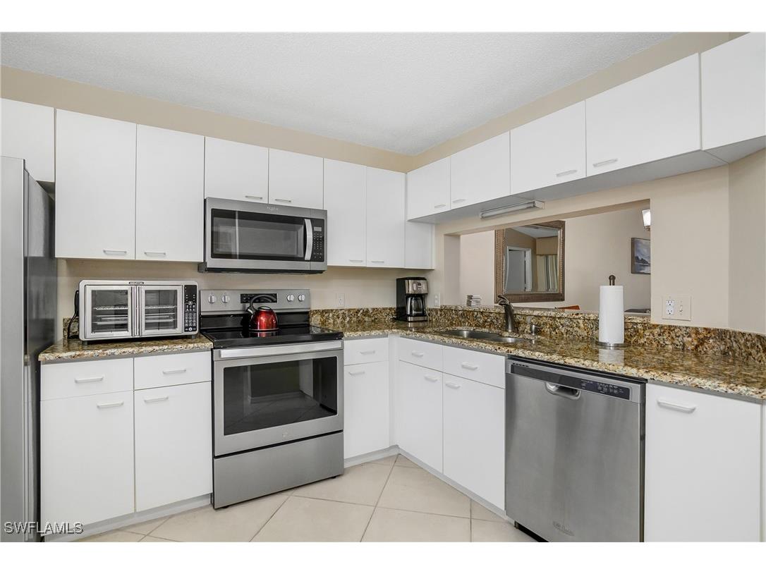 7754 Emerald Circle #T202 Naples FL 34109 225064548 image11