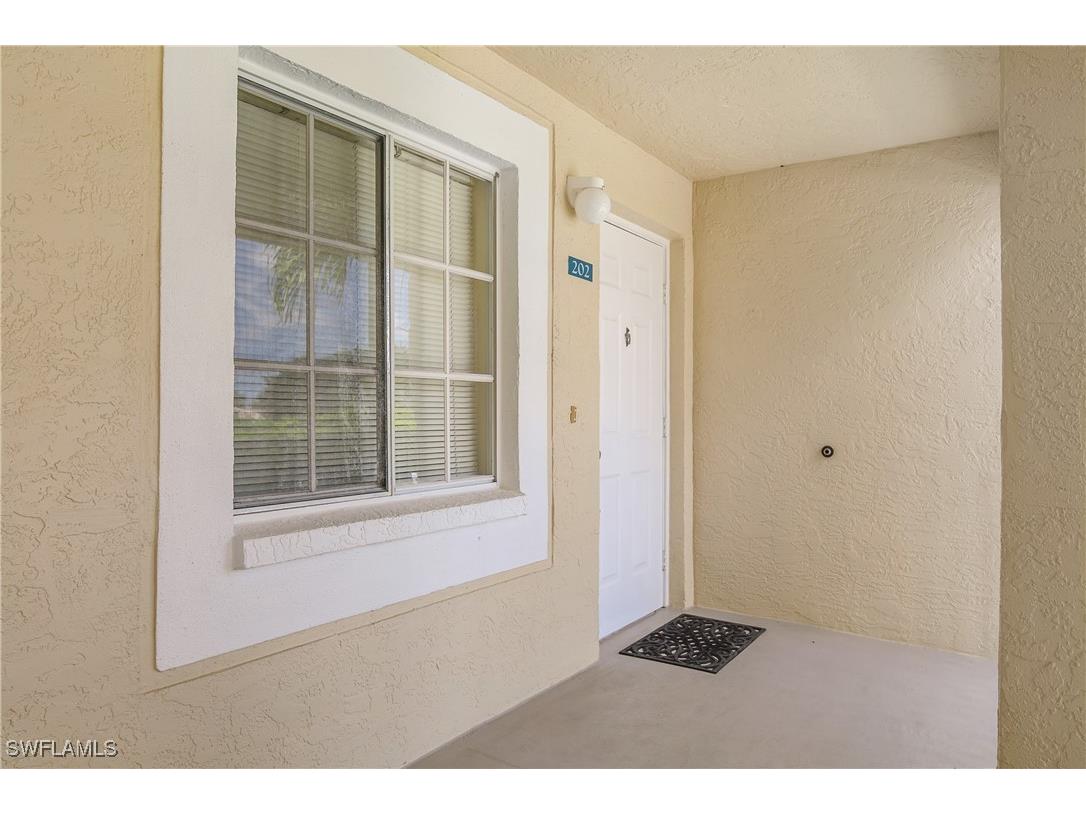 7754 Emerald Circle #T202 Naples FL 34109 225064548 image20