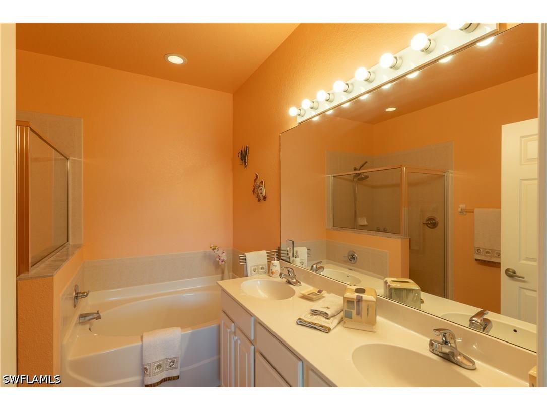 7755 Berkshire Pines Drive Naples FL 34104 226023080 image16