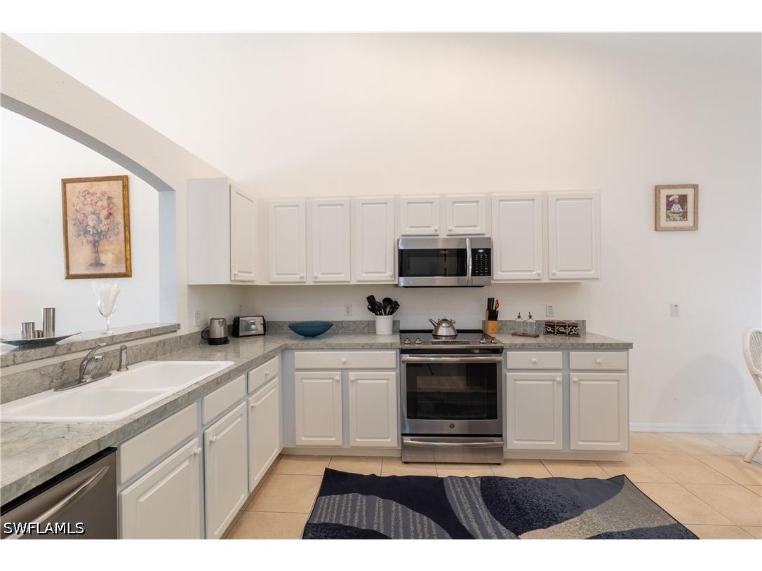 7755 Berkshire Pines Drive Naples FL 34104 226023080 image9