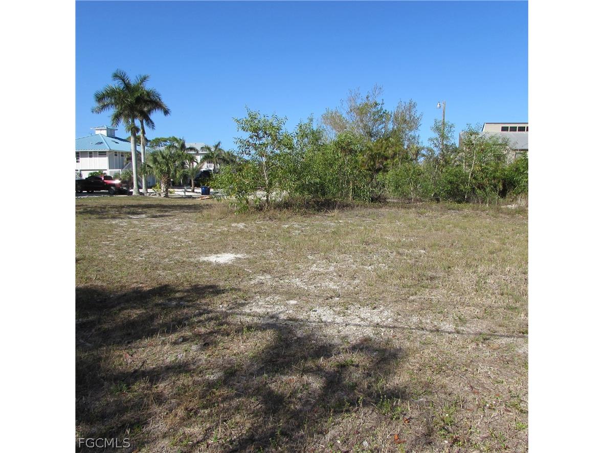 7758 Breakwater Court Bokeelia FL 33922 2026012053 image13