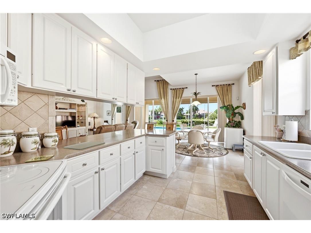 7758 Tommasi Court Naples FL 34114 226021669 image12