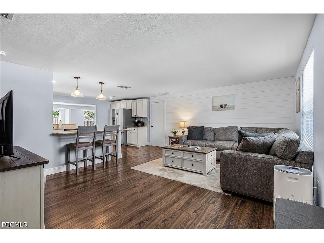 776 Entrada Drive S Fort Myers FL 33919 2026021464 image10