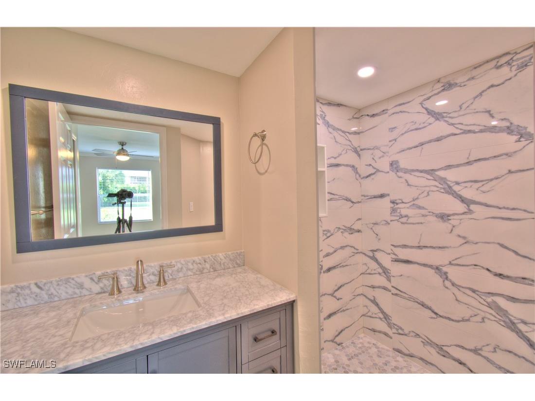 776 Landover Circle #101 Naples FL 34104 225048640 image13
