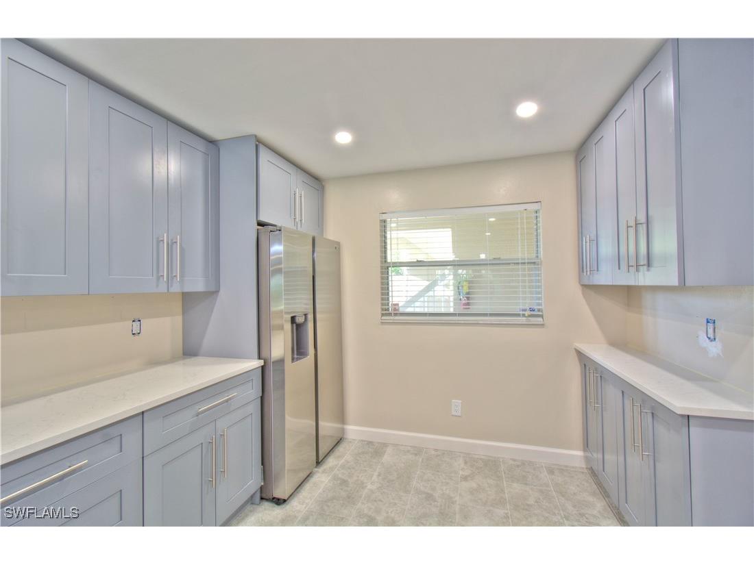 776 Landover Circle #101 Naples FL 34104 225048640 image5