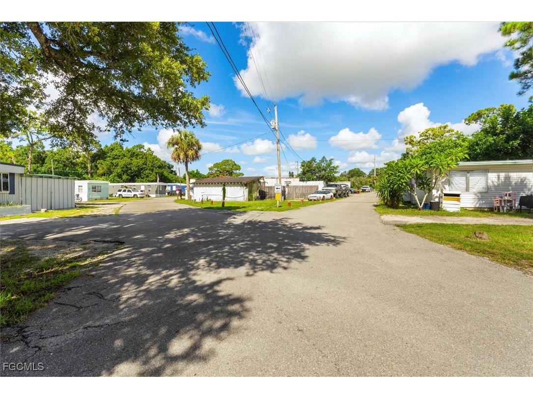 7760 Bogart Drive North Fort Myers FL 33917 2025004247 image1